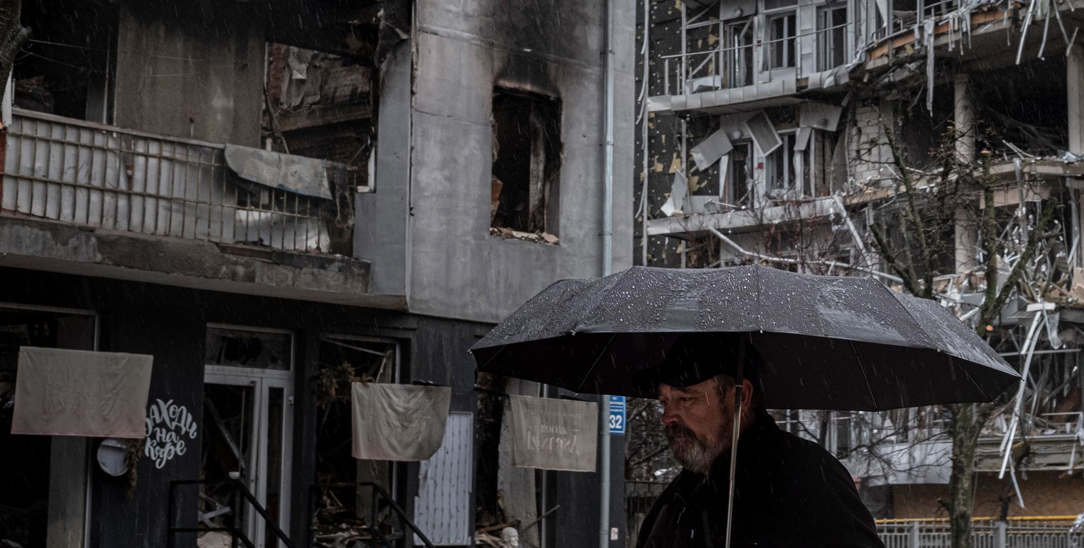 Destroyed apartment buildings in Kharkiv, Ukraine. Airstrikes and shelling ever since the escalation of the conflict in February have damaged schools, hospitals and homes. ©UNICEF/UN0634260/Gilbertson VII Photo